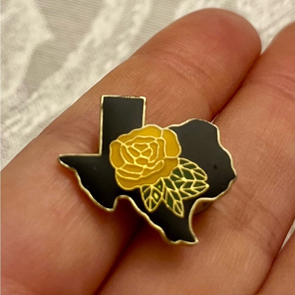 Texas State Enamel Pin with Yellow Rose